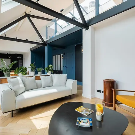 Veeve - Exalted Heights Apartment Paris